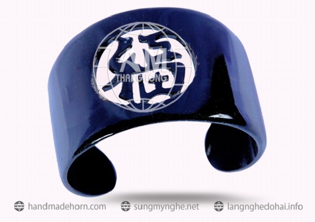 Vòng tay sừng - Công Ty TNHH Sản Xuất Thương Mại AM Thăng Long